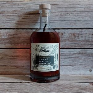 Rhum arrangé à la Pomme à la Vanille et à la Cannelle