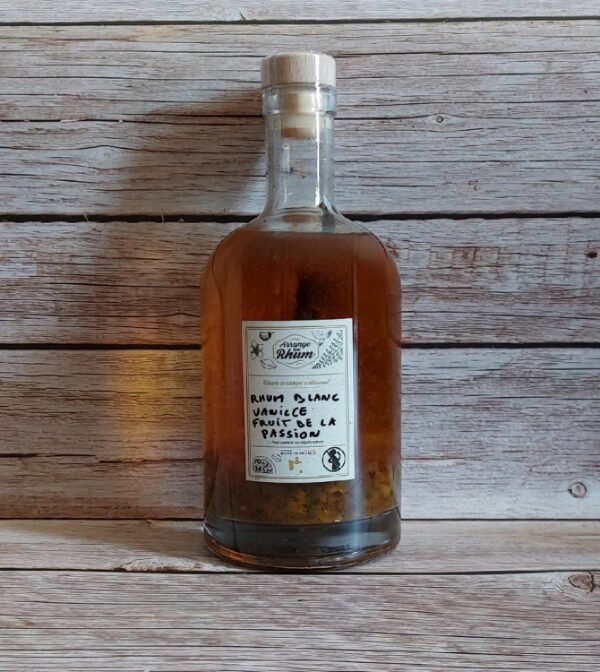 Rhum arrangé à la Vanille et au Fruit de la passion – Image 3